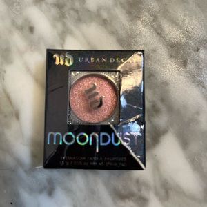 Urban decay Moon Dust, eyeshadow in Specter